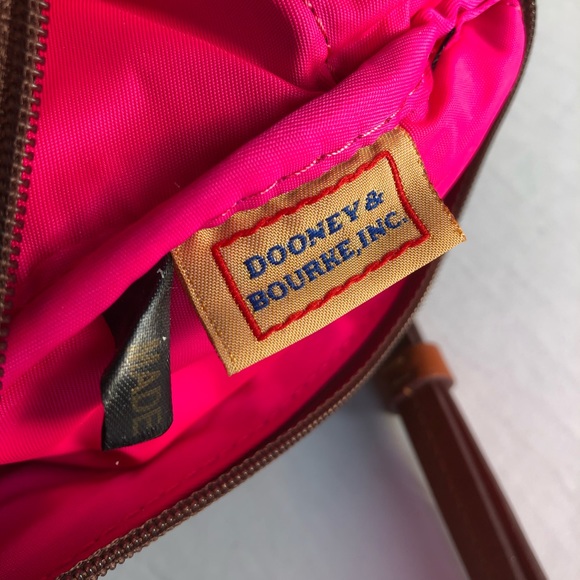 DOONEY & BOURKE 3-zip small black crossbody EUC - Picture 6 of 7